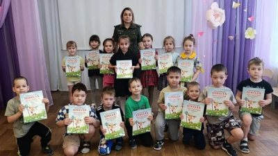 500 лет разложения и никаких фантиков в лесу: экологи провели урок для дошколят Нижнекамска