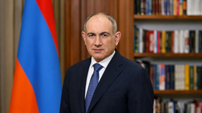 Пашинян описал встречу с Зеленским двумя эмодзи