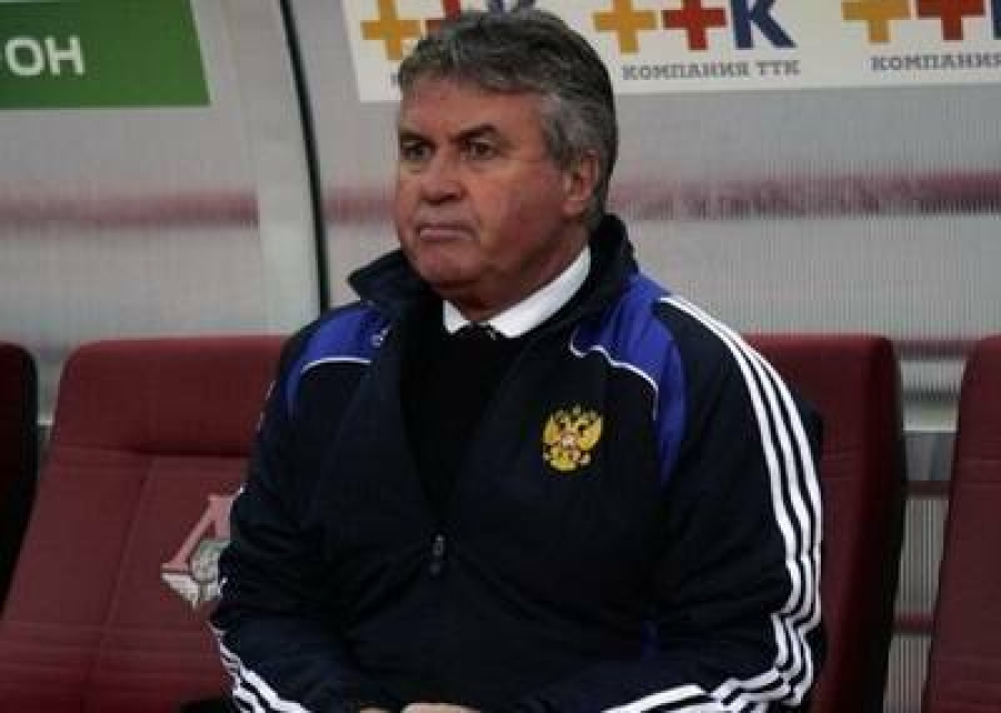 Гус Хиддинк выразил надежду на возвращение россиян к международным турнирам