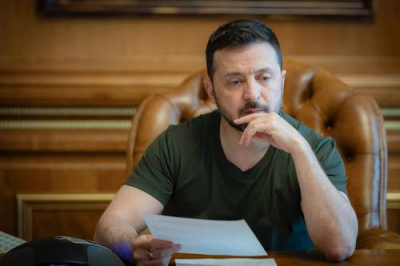 Зеленский ввел санкции против экс-главы своего офиса Богдана