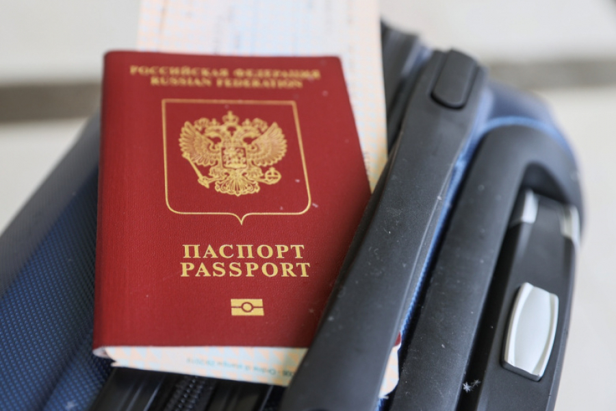 Еще четыре страны ЕС перестанут признавать российские загранпаспорта