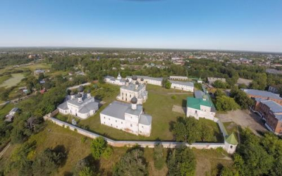 Фонд под руководством Ксении Глинки восстановит иконостас Макариево-Унженского монастыря в Костромской области