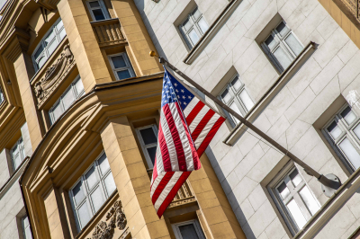 В США почти 900 тысяч потребителей остались без света из-за непогоды