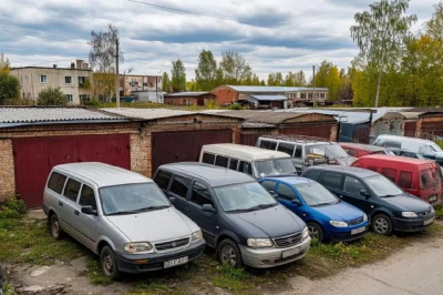 МЧС предупредило об опасности заправки автомобилей внутри гаражей