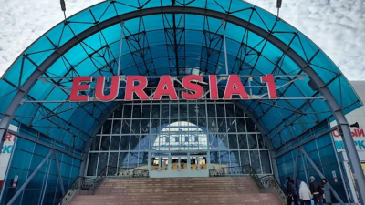 В ТЦ «Евразия» мошенница обманула знакомых продавцов на миллионы