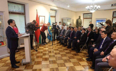 В Минске открылась выставка к 180-летию Абая