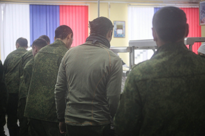 Из украинского плена освободили троих тюменских военнослужащих