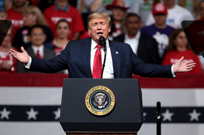 Axios: Трамп рассматривает возможность возобновления ударов по Ирану