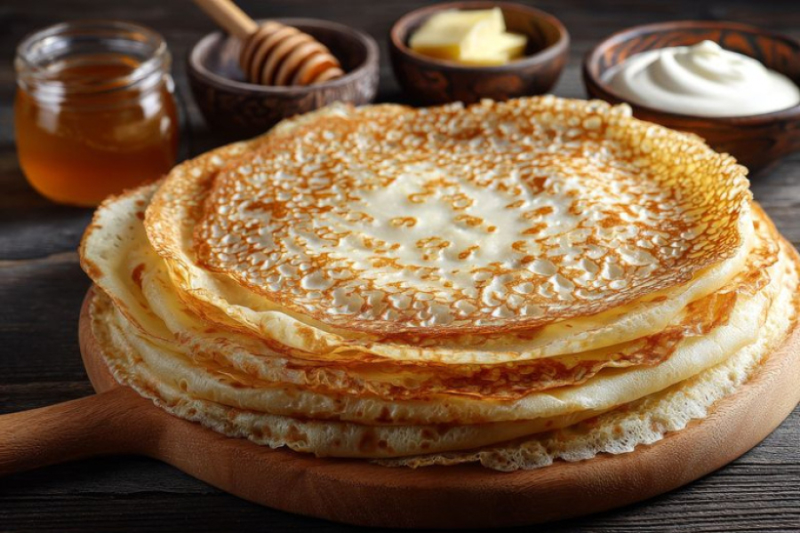 Гастроэнтеролог дала советы, как сделать блины полезнее