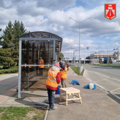 ПАД приступил к покраске &laquo;уставших&raquo; остановок в Челнах