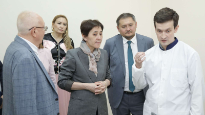Вице-премьер ознакомилась с работой ведущих научных институтов в Алматы