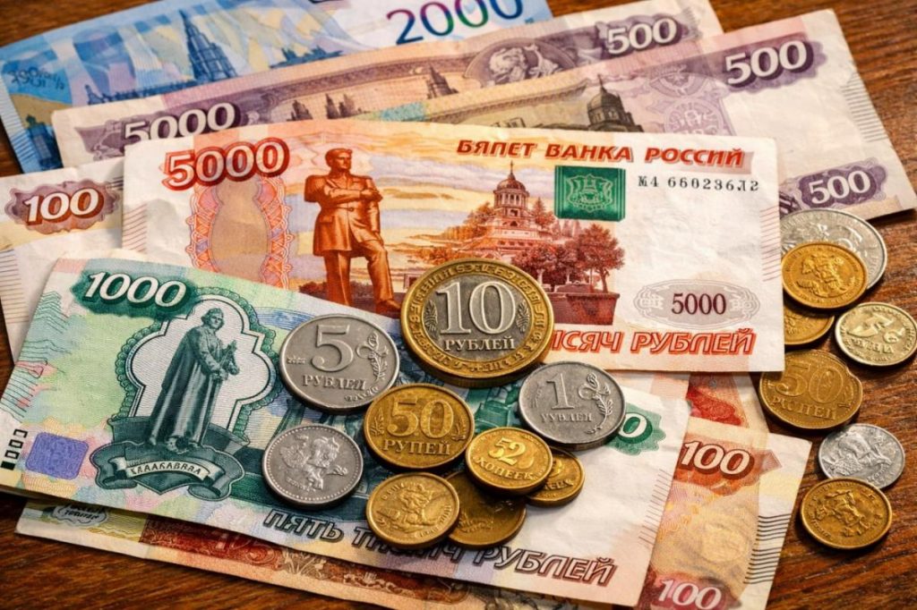 Путин ограничил вывоз наличных рублей: не более 1 млн в ЕАЭС