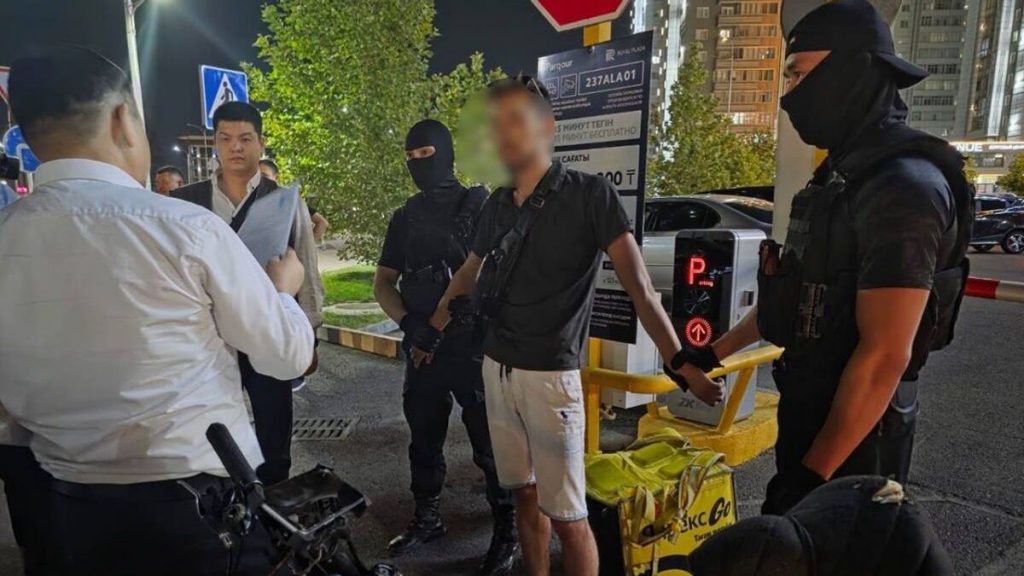 «Знакомился с детьми и просил интимные фото, видео»: мужчину задержали в Шымкенте