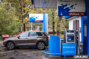 Цены на бензин в России поползли вниз