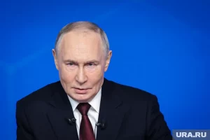Скульптор поделился, как заговорил с Путиным о Боге