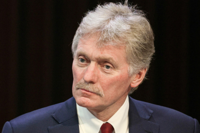 Песков назвал актуальной инициативу о перемирии на 9 Мая