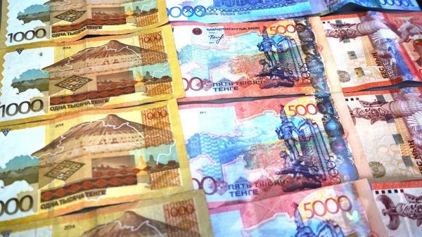 Внешний долг Казахстана вырос до $170,5 млрд