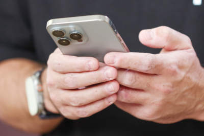 Москвичам с iPhone назвали неочевидный способ оставаться на связи